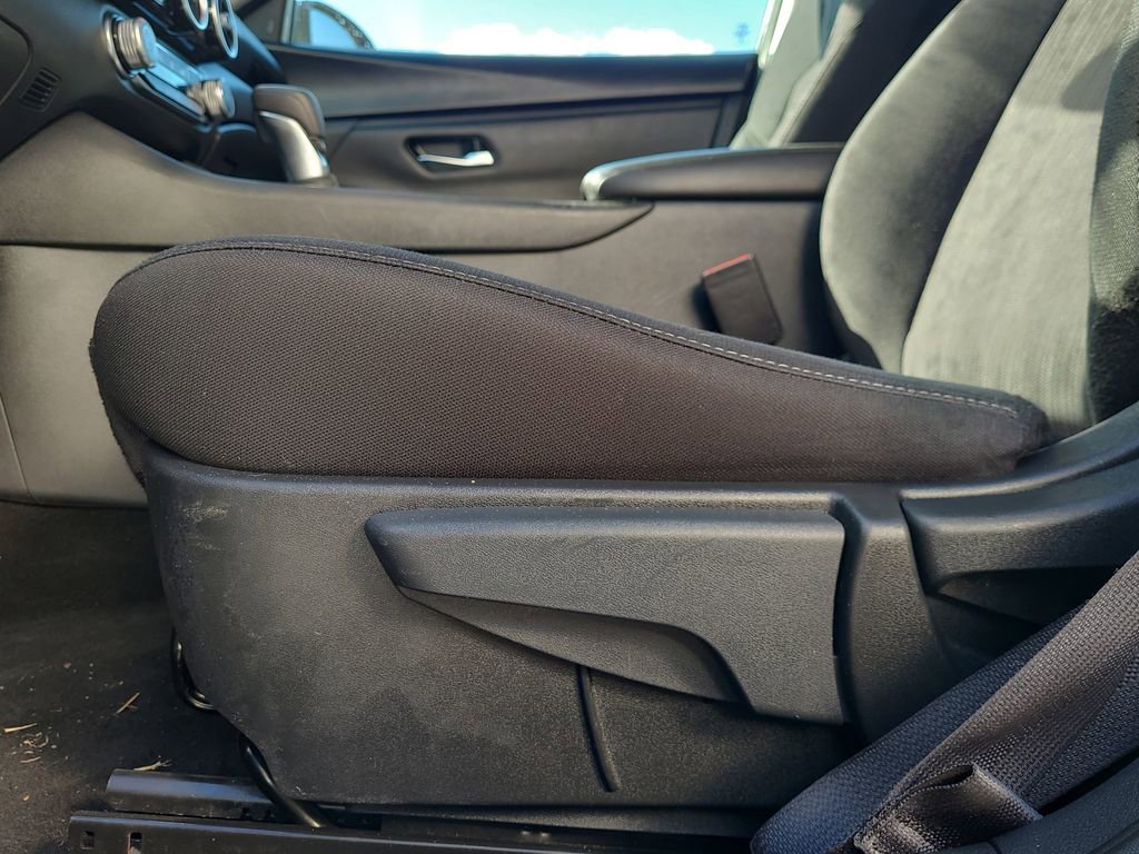 Used 2024 Nissan Sentra SV image 23