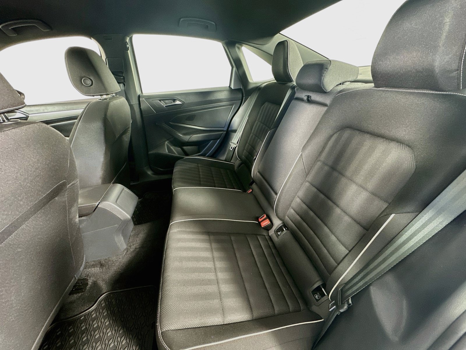 Used 2024 Volkswagen Jetta Sport FWD image 23