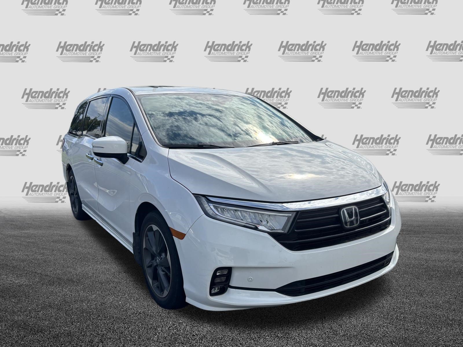 Used 2024 Honda Odyssey Elite image 2