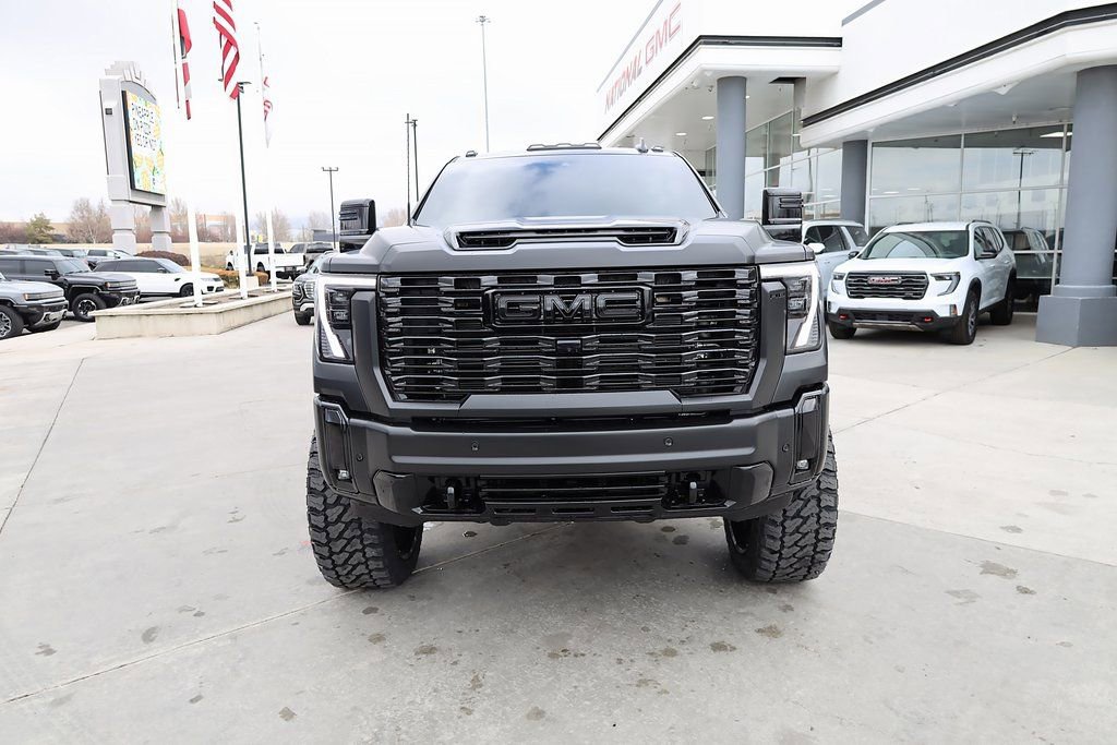 Used 2026 GMC Sierra 3500 Denali Ultimate image 9