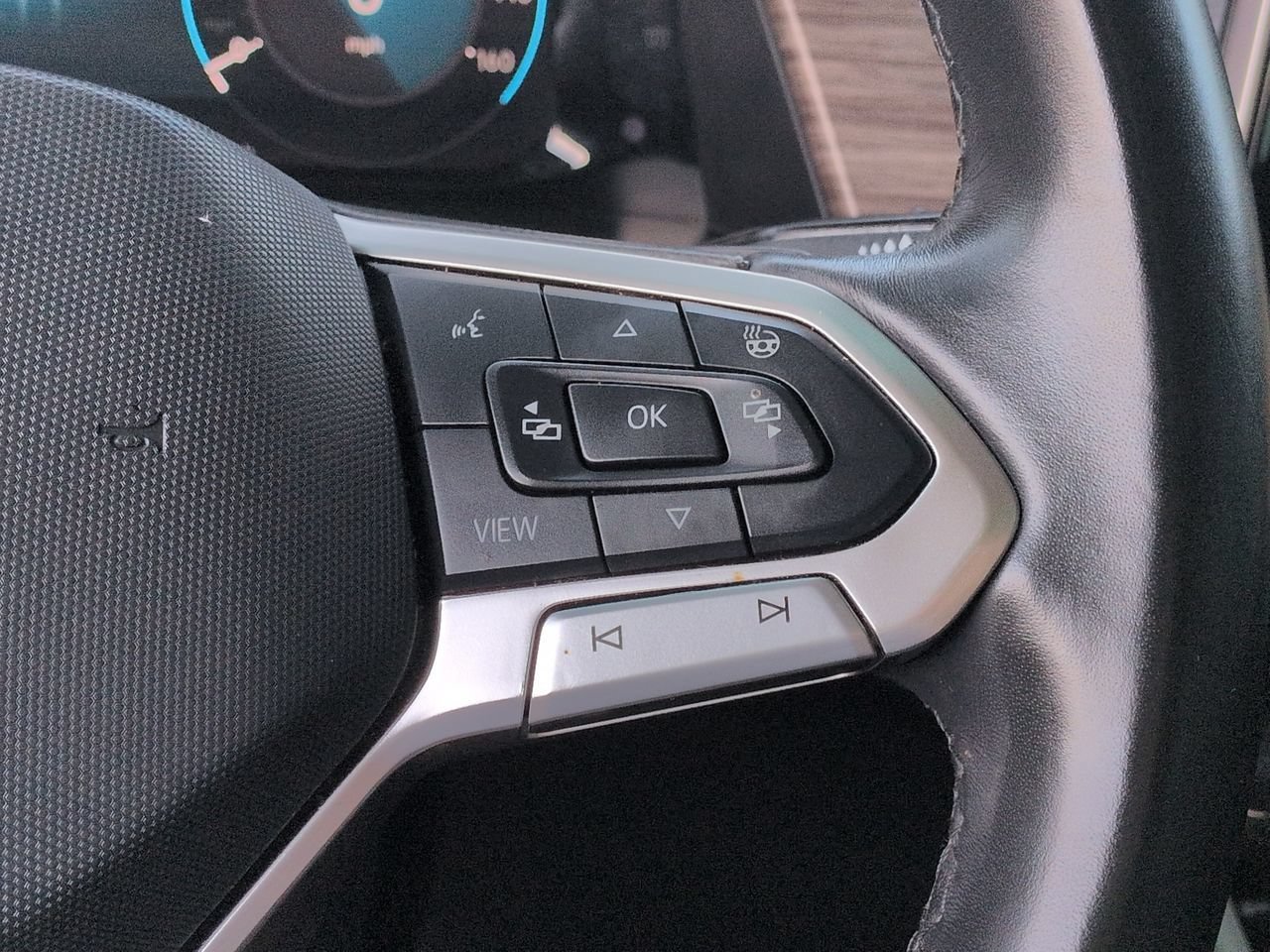 Used 2024 Volkswagen Atlas SEL Premium R-Line AWD/4WD image 26