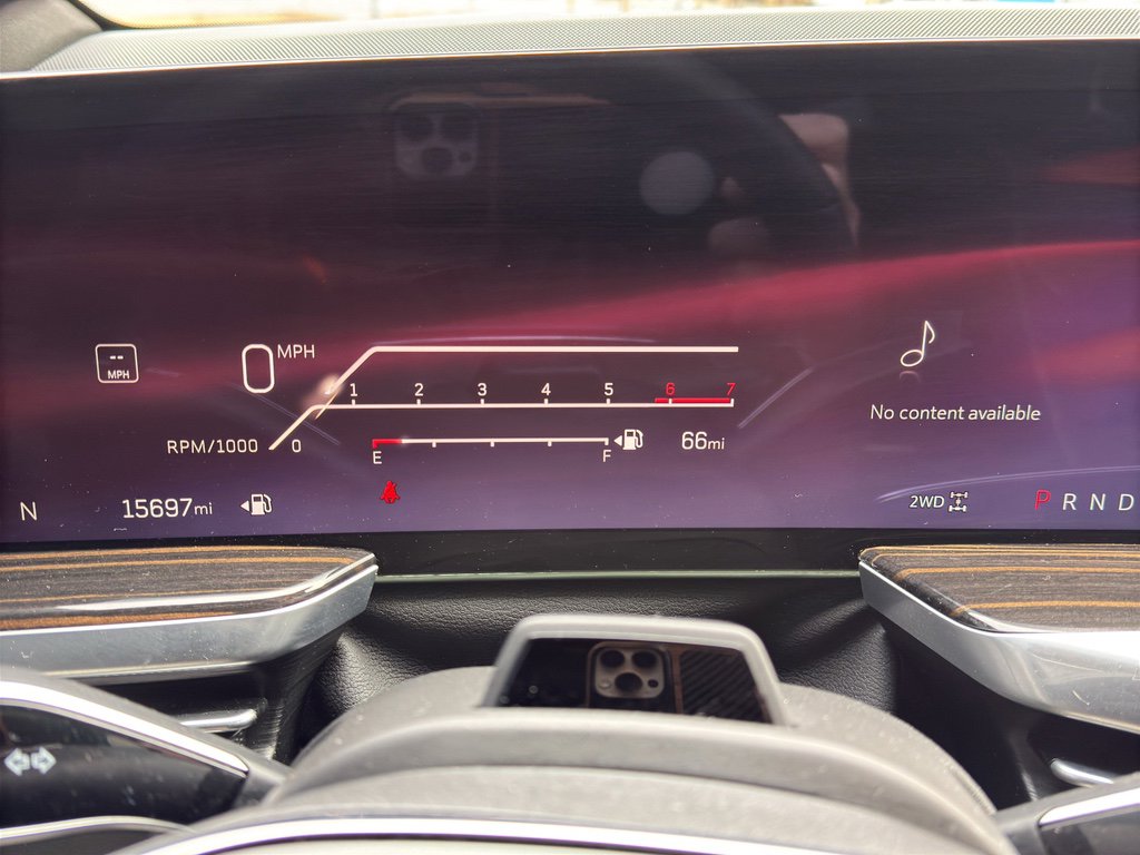 Used 2025 Cadillac Escalade Premium Luxury image 21