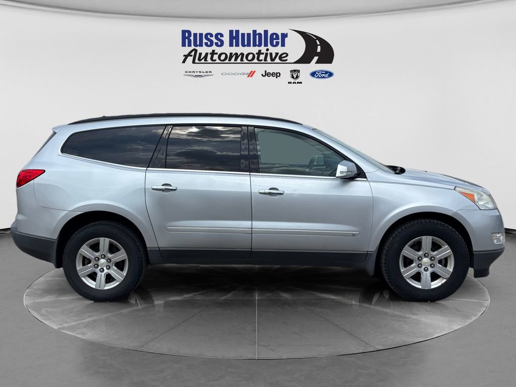 Used 2010 Chevrolet Traverse LT FWD image 7