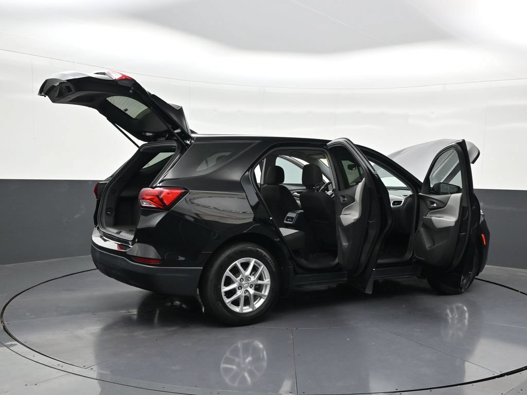 Used 2023 Chevrolet Equinox LS FWD image 33