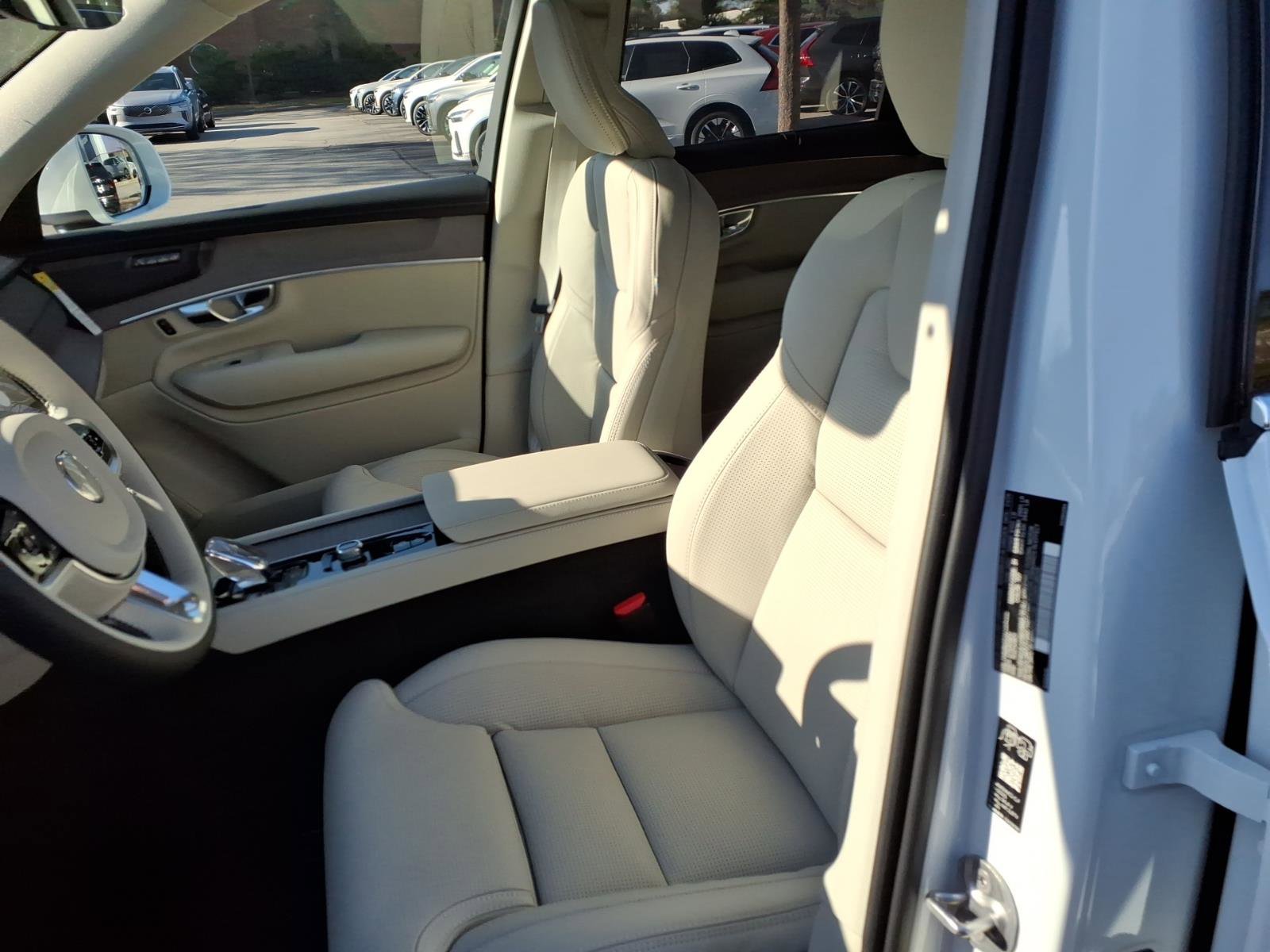 New 2026 Volvo XC90 B6 Ultra AWD/4WD image 16