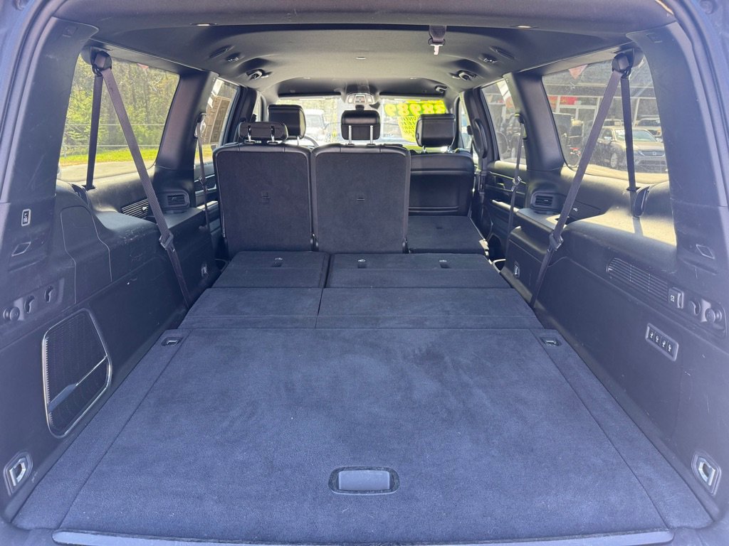 Used 2024 Jeep Wagoneer L Series II w/ Flexible Seating Group image 10