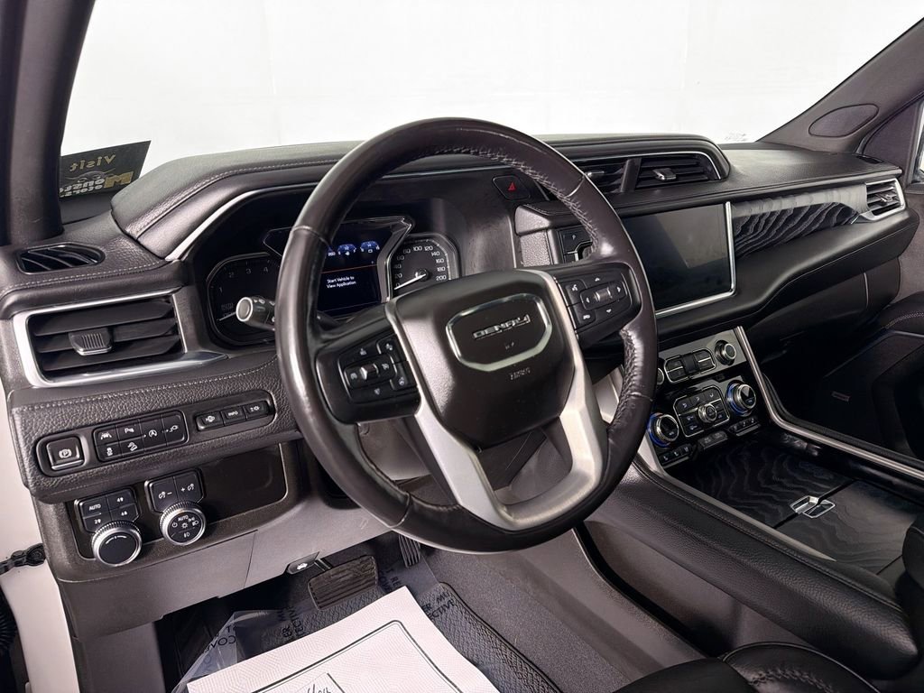 Used 2021 GMC Yukon Denali w/ Denali Premium Package AWD/4WD image 9