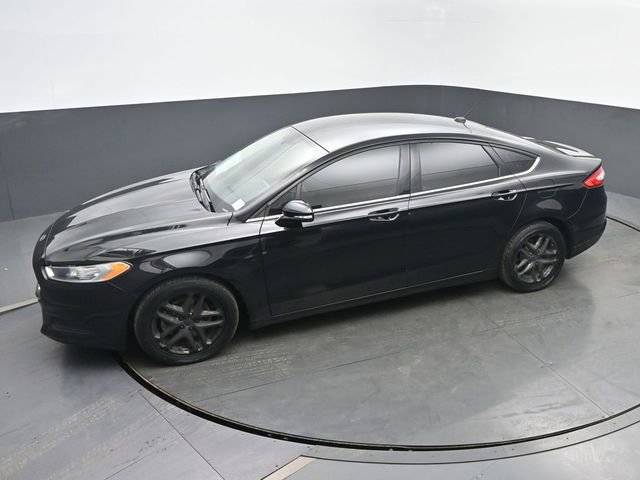 Used 2016 Ford Fusion SE w/ SE Cold Weather Package image 39