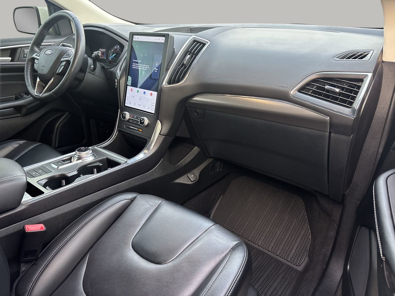 Used 2022 Ford Edge Titanium w/ Equipment Group 301A image 6