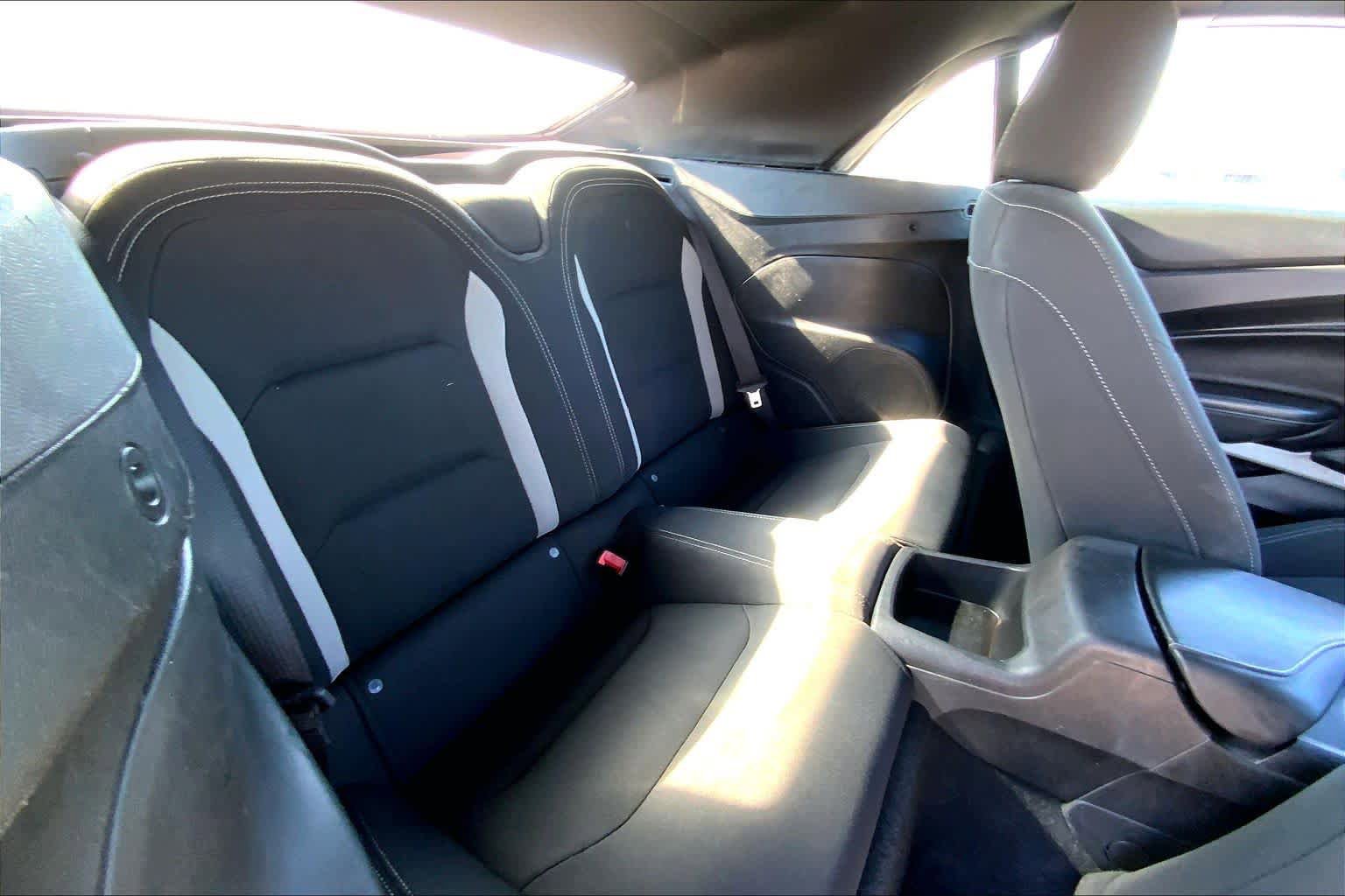 Used 2019 Chevrolet Camaro LT RWD image 15