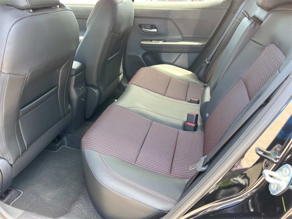 New 2025 Nissan Kicks SR image 17