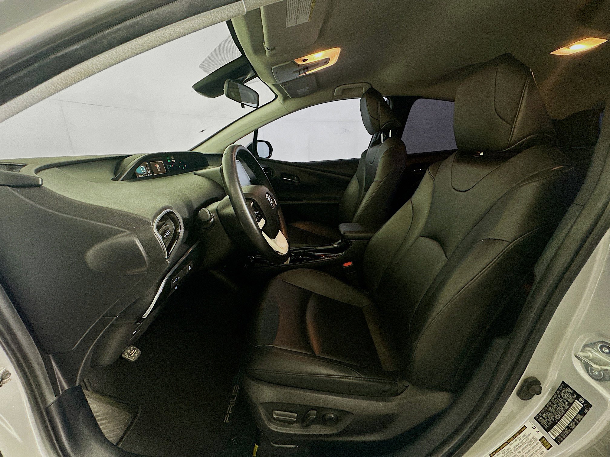 Used 2019 Toyota Prius Prime Premium w/ Carpet Mat Package FWD image 13