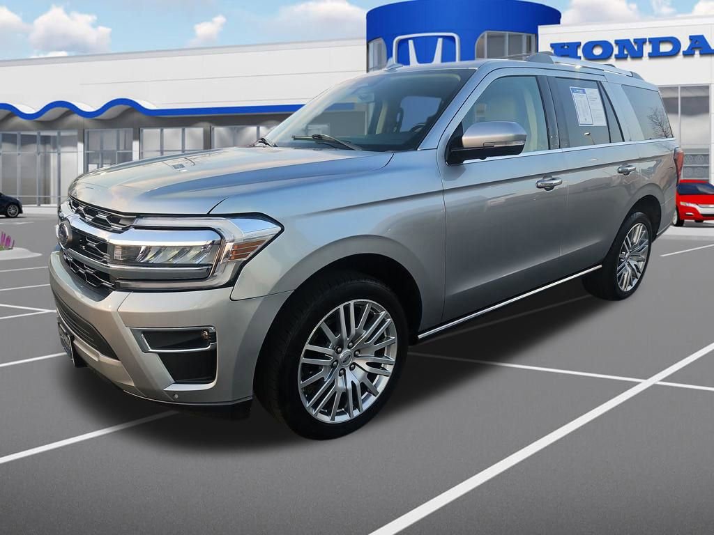 Used 2024 Ford Expedition Limited image 3