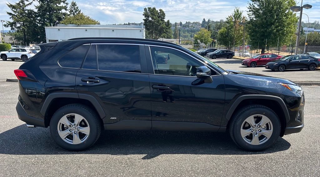 Certified 2025 Toyota RAV4 XLE w/ Convenience Package AWD/4WD image 4