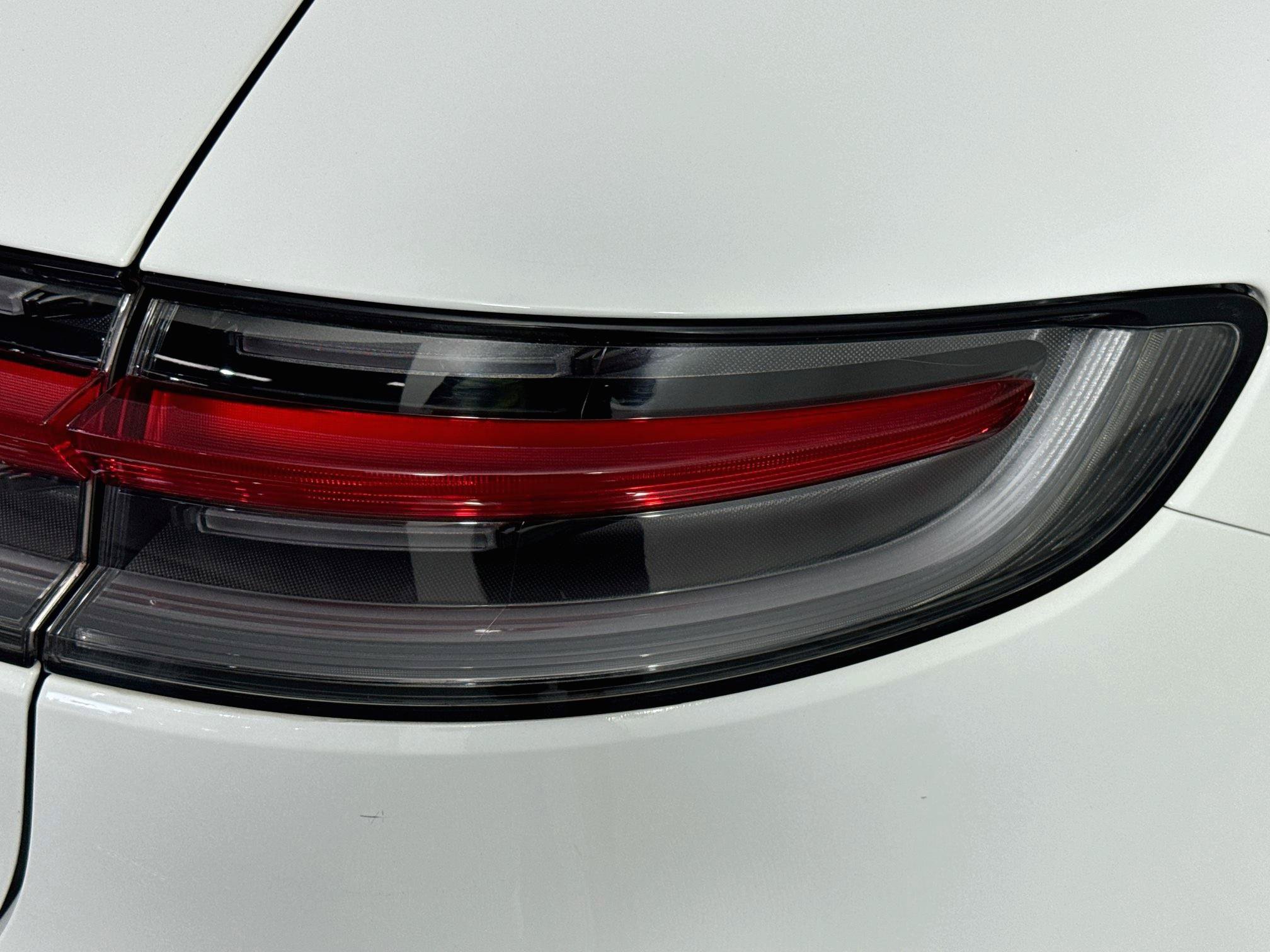 Used 2023 Porsche Macan AWD/4WD image 58
