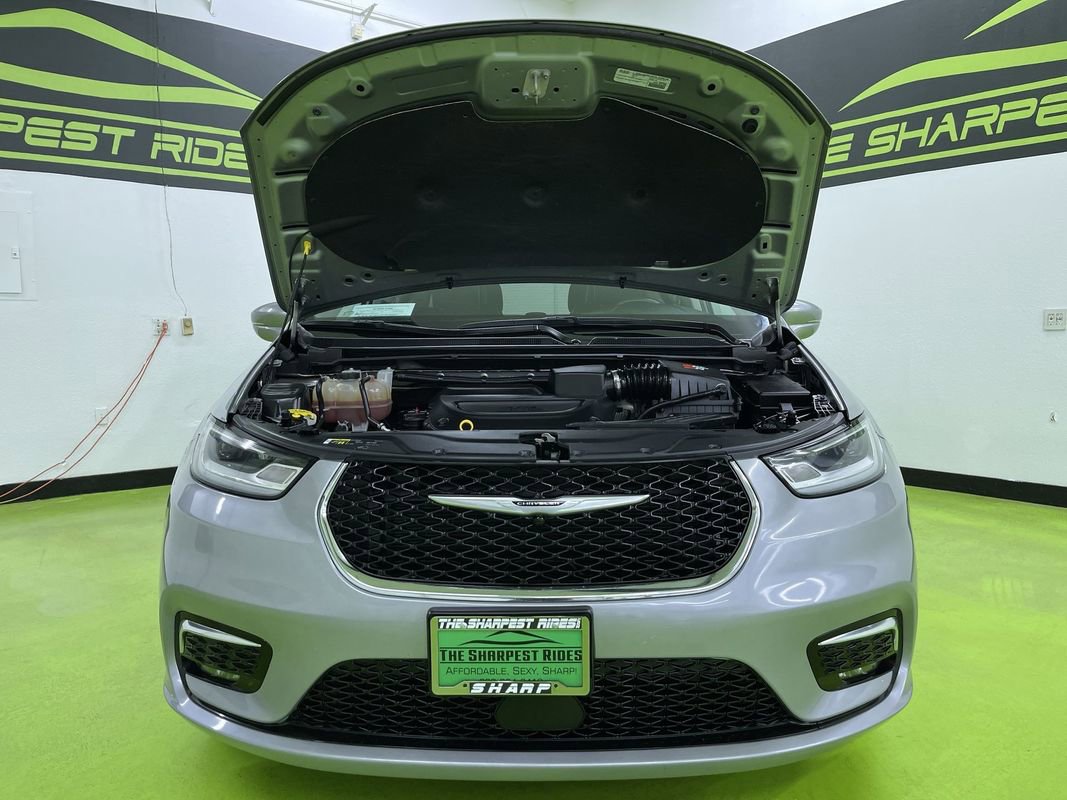 Used 2021 Chrysler Pacifica Touring-L image 4