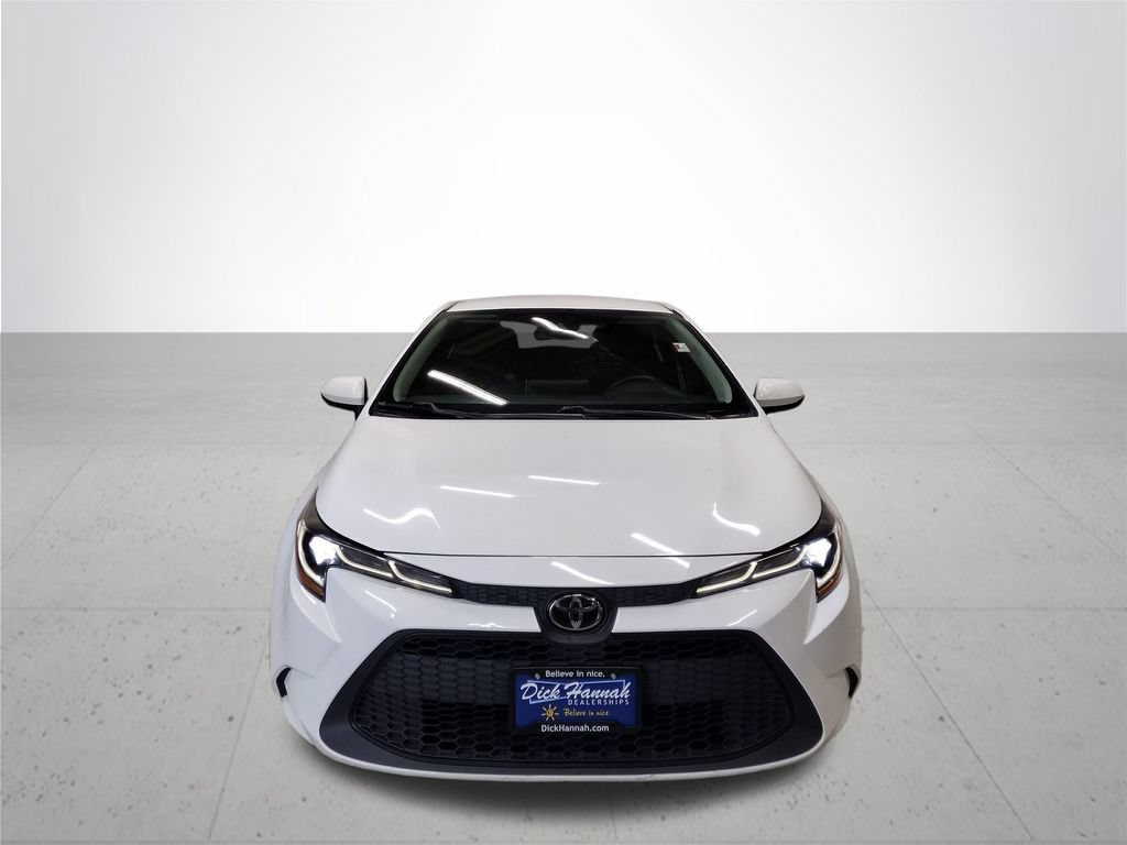 Used 2021 Toyota Corolla LE FWD image 3