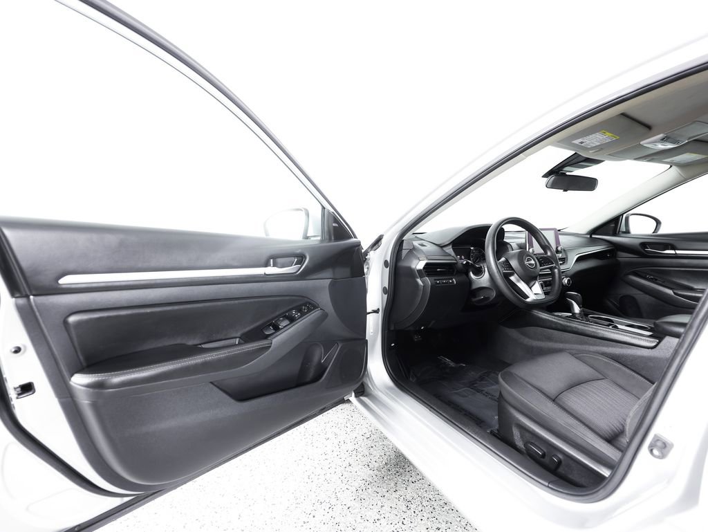 Used 2023 Nissan Altima 2.5 SV FWD image 19