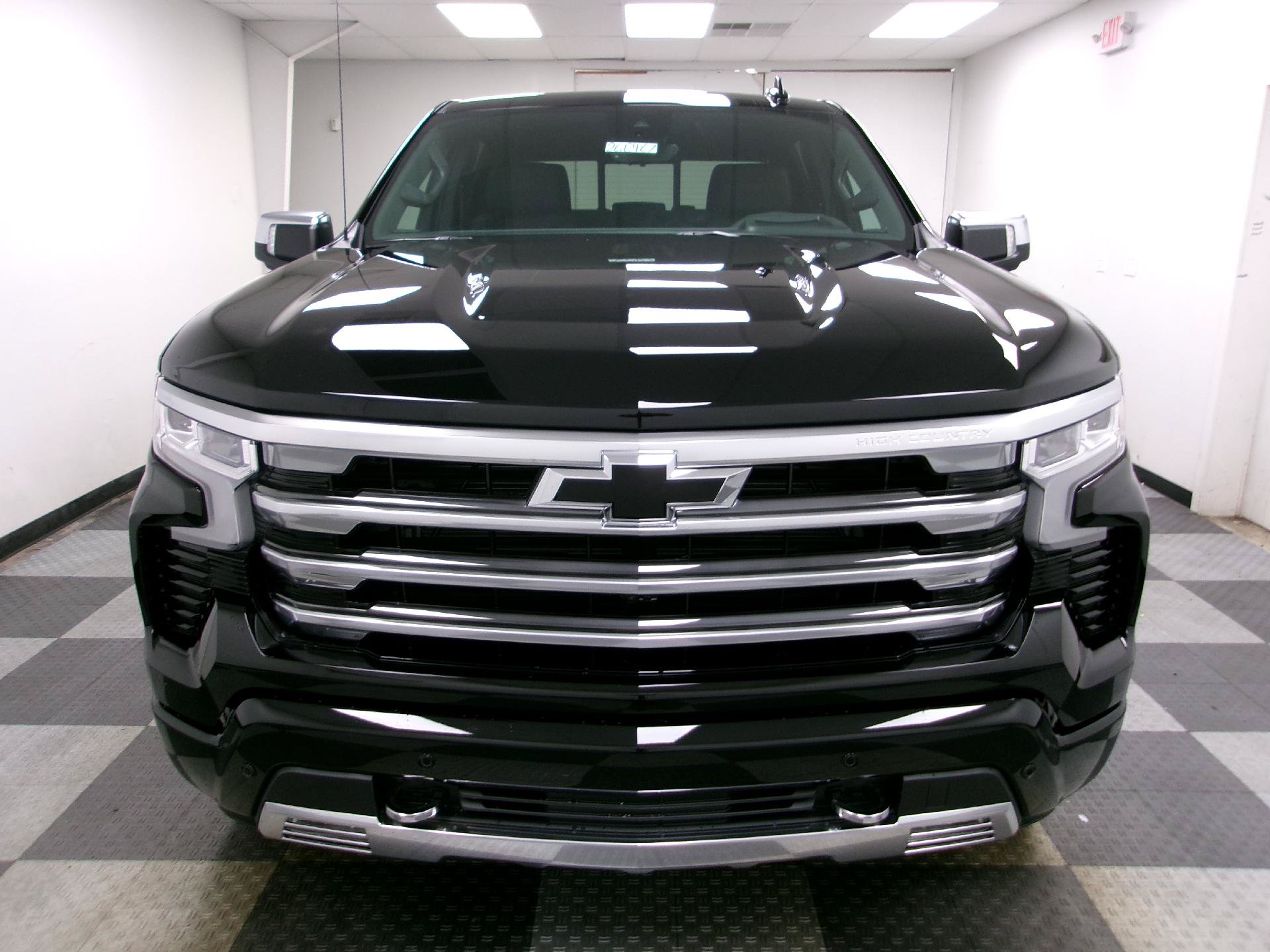 New 2026 Chevrolet Silverado 1500 High Country w/ Technology Package AWD/4WD image 16