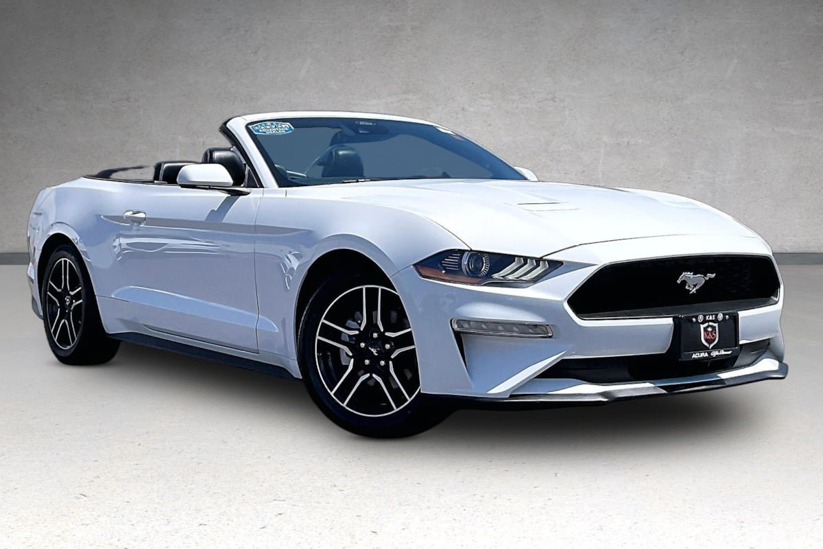 Used 2023 Ford Mustang Premium RWD image 2