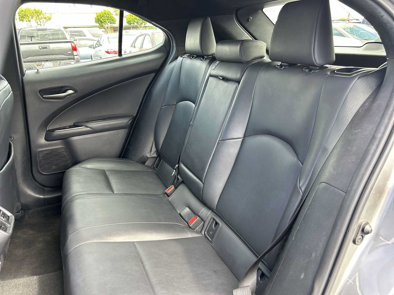 Used 2022 Lexus UX 200 FWD image 22