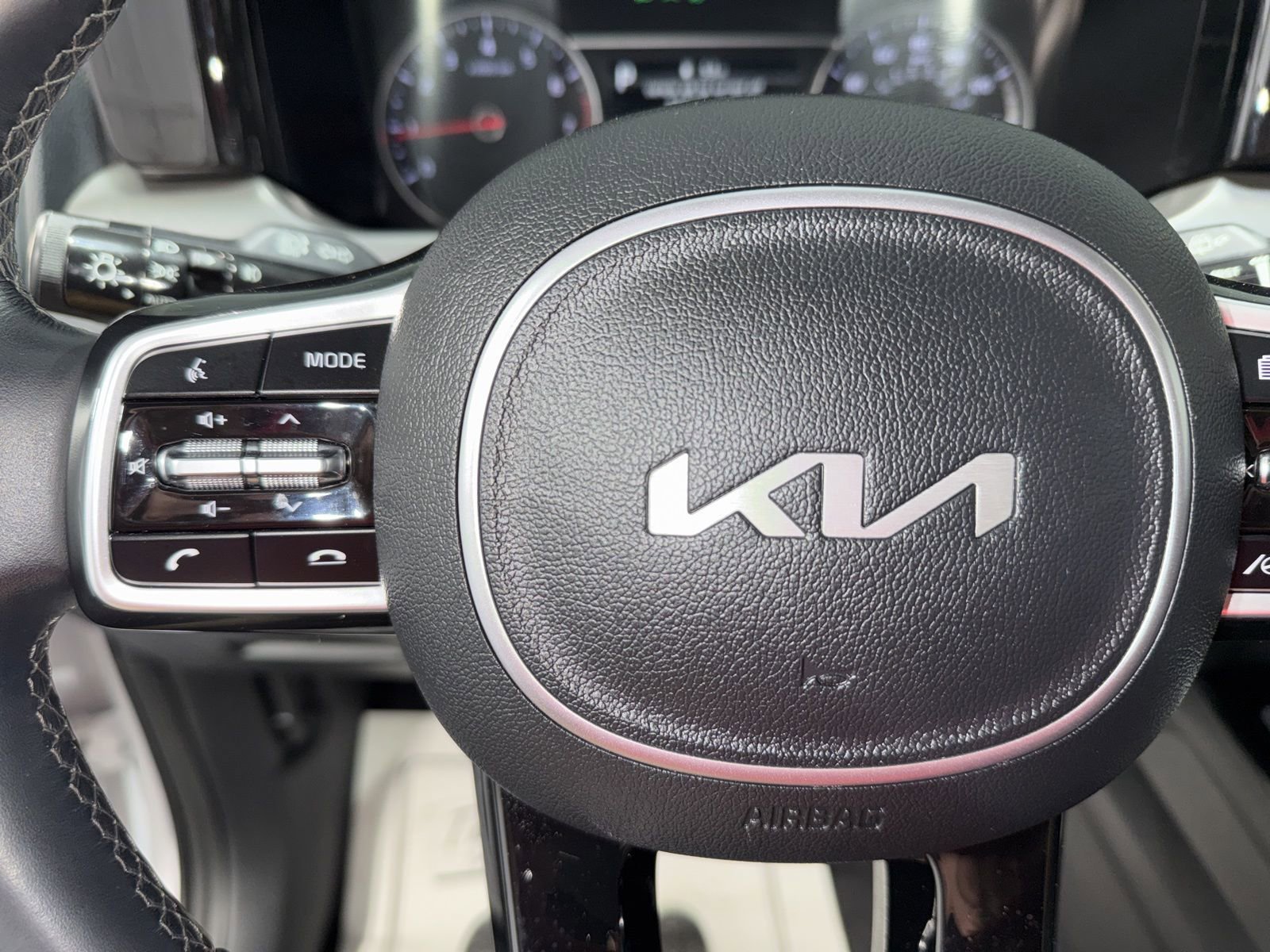 Used 2022 Kia Sorento SX FWD image 32