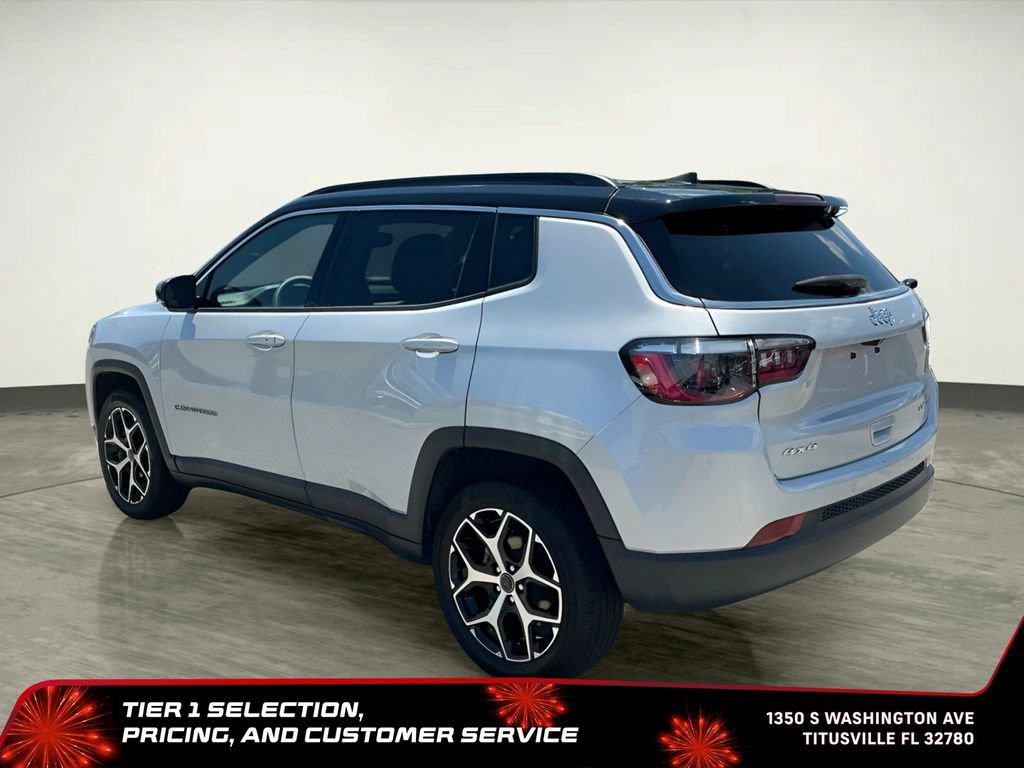 Used 2025 Jeep Compass Limited AWD/4WD image 4