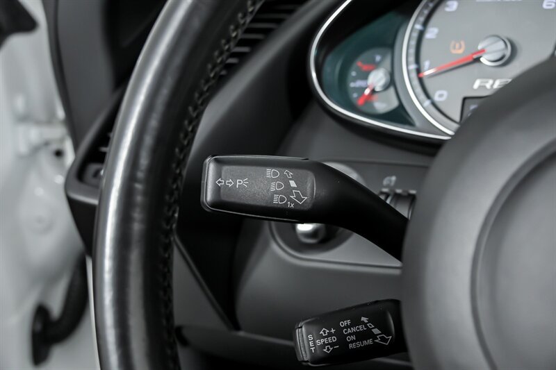 Used 2011 Audi R8 V8 AWD/4WD image 24