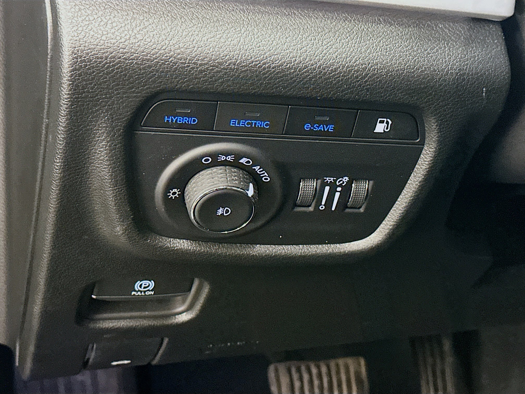 Used 2023 Jeep Grand Cherokee 4WD 4xe image 17
