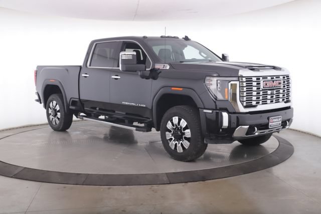 Used 2024 GMC Sierra 2500 Denali w/ Denali Reserve Package AWD/4WD image 2