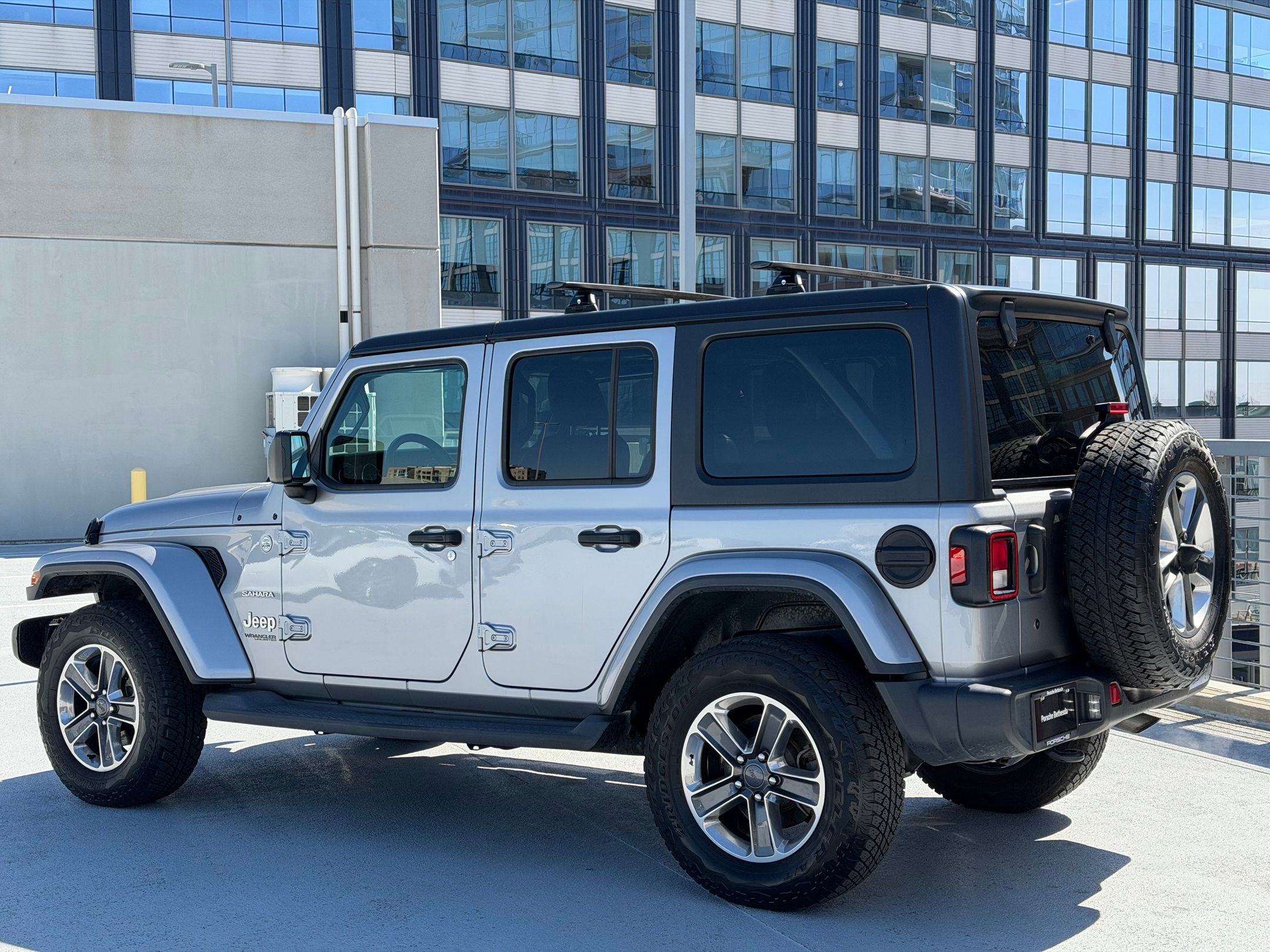 Used 2019 Jeep Wrangler Unlimited Sahara image 3