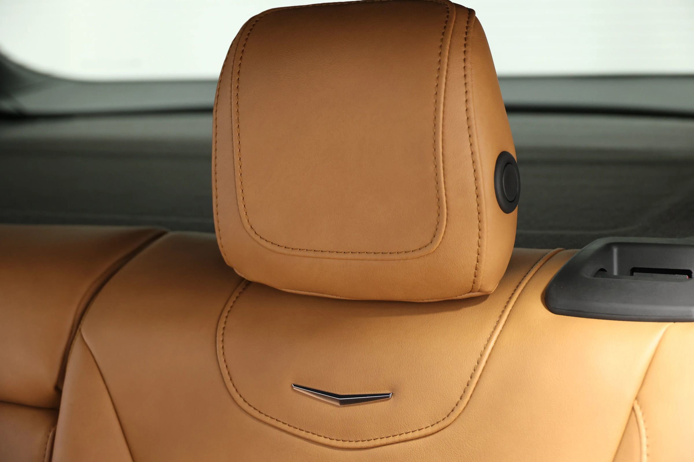 Used 2024 Cadillac XT4 Premium Luxury image 42