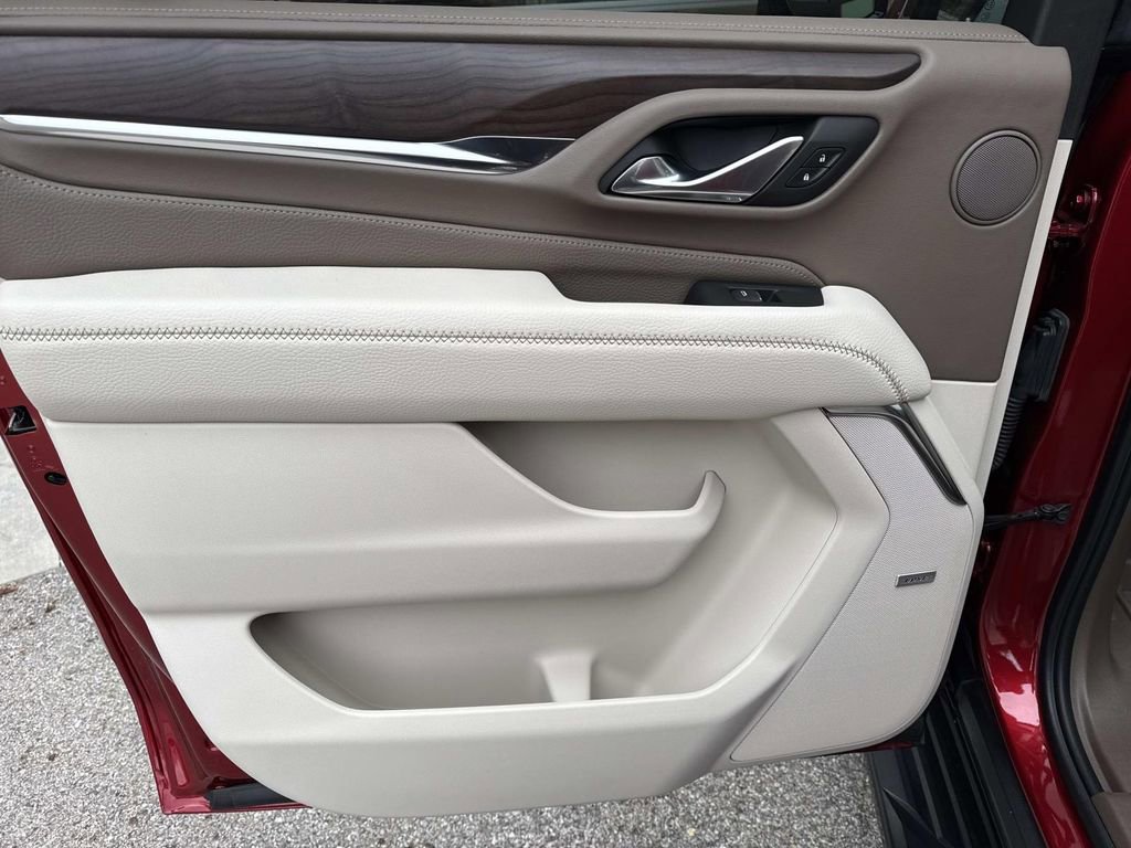 Used 2023 GMC Yukon XL Denali image 14