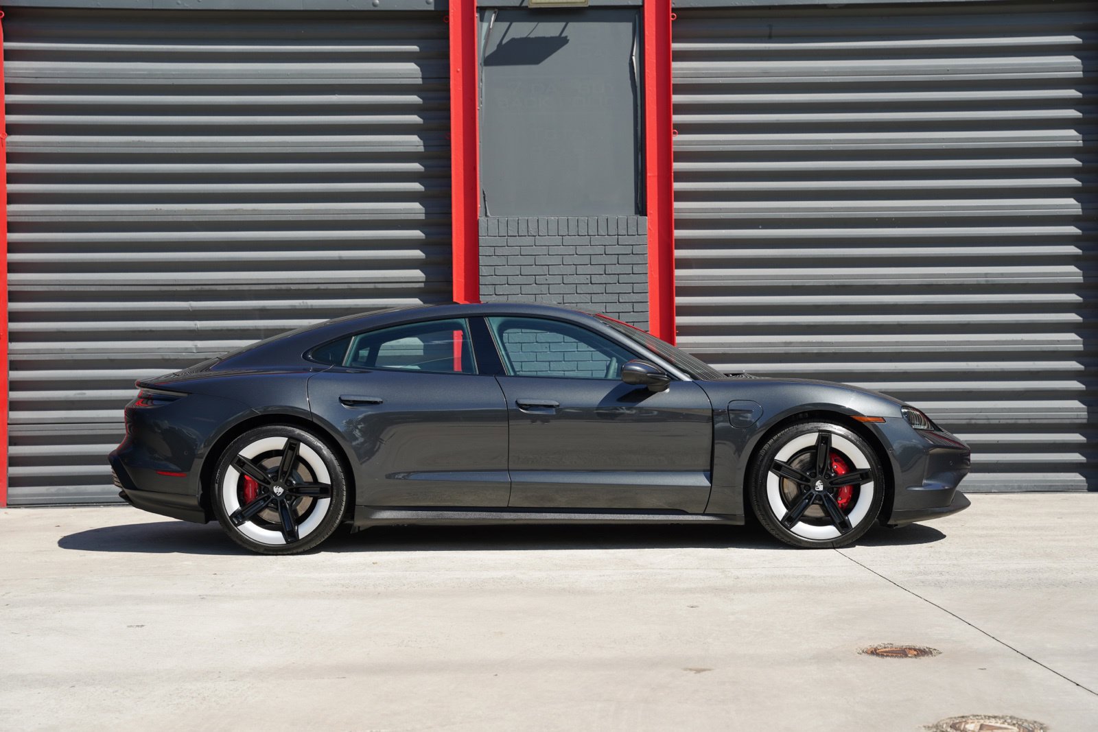 Used 2025 Porsche Taycan 4S w/ Premium Package AWD/4WD image 8