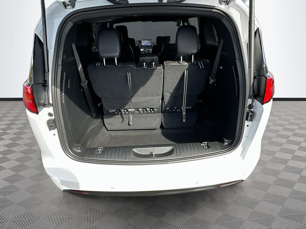 New 2026 Chrysler Voyager LX FWD image 25