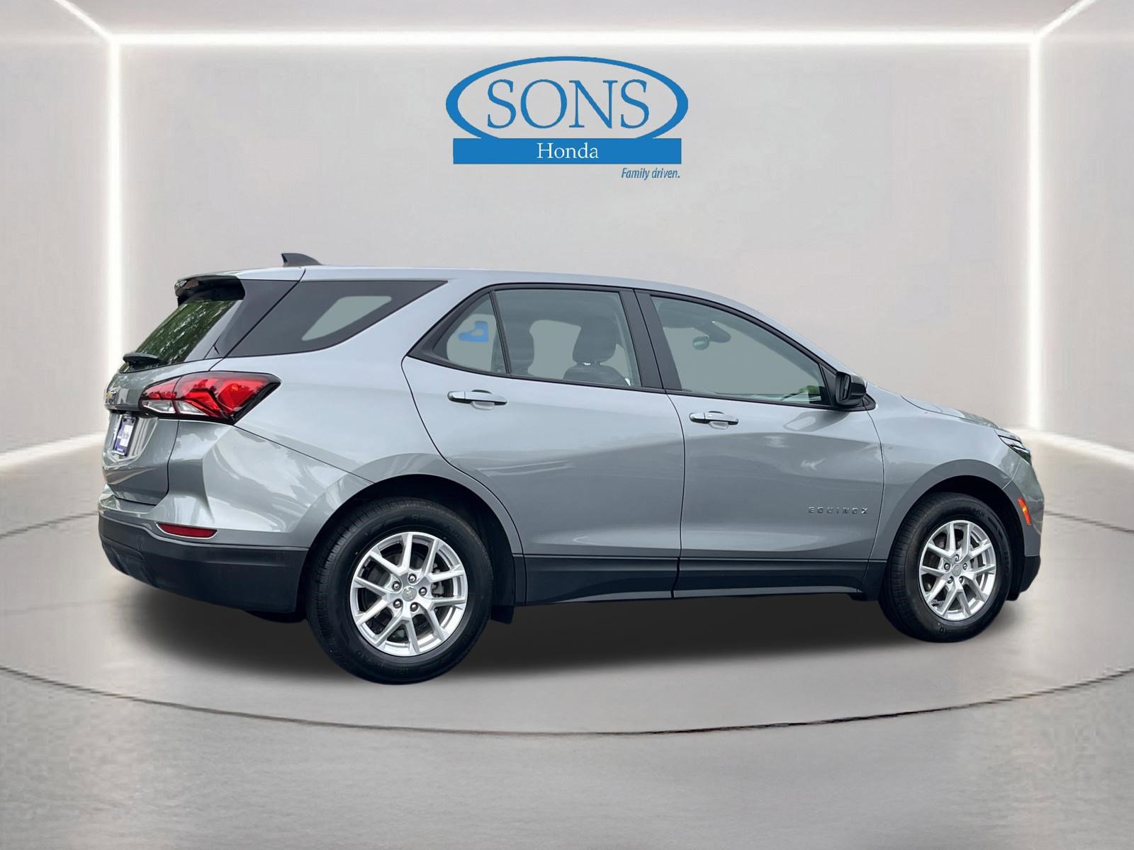 Used 2024 Chevrolet Equinox LS w/ LPO, Floor Liner Package FWD image 23