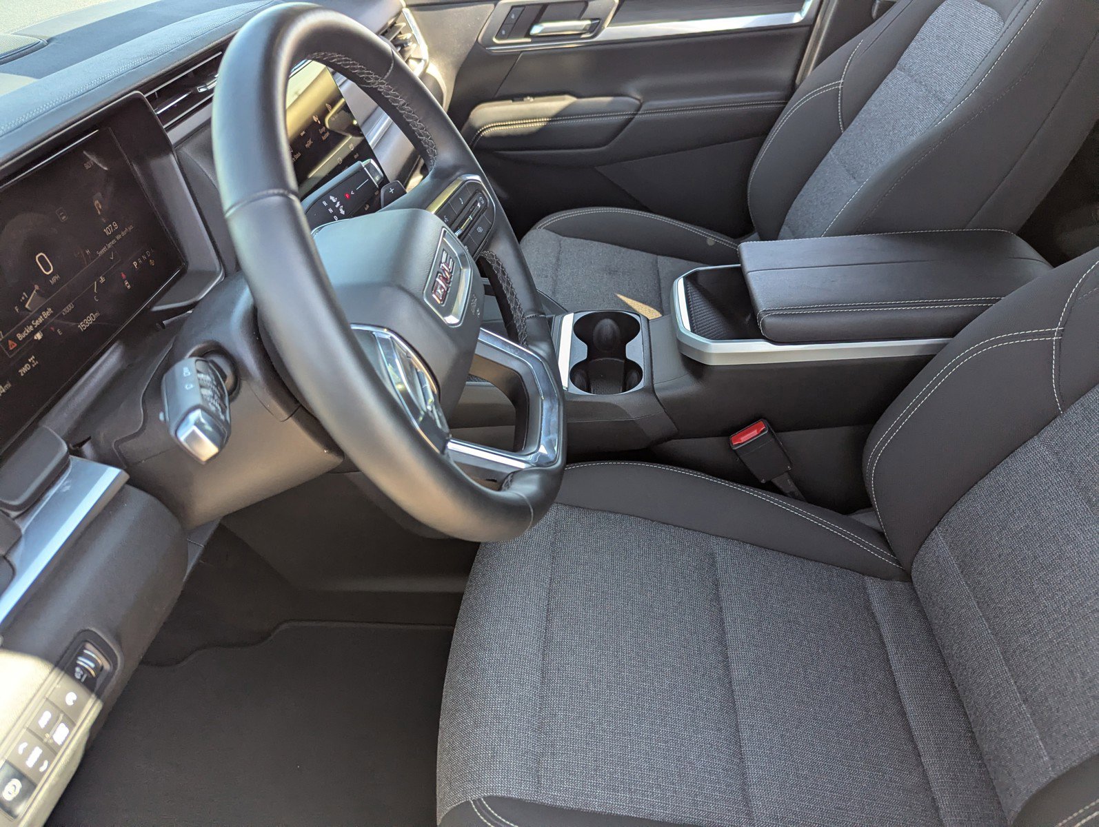 Certified 2025 GMC Terrain Elevation image 24