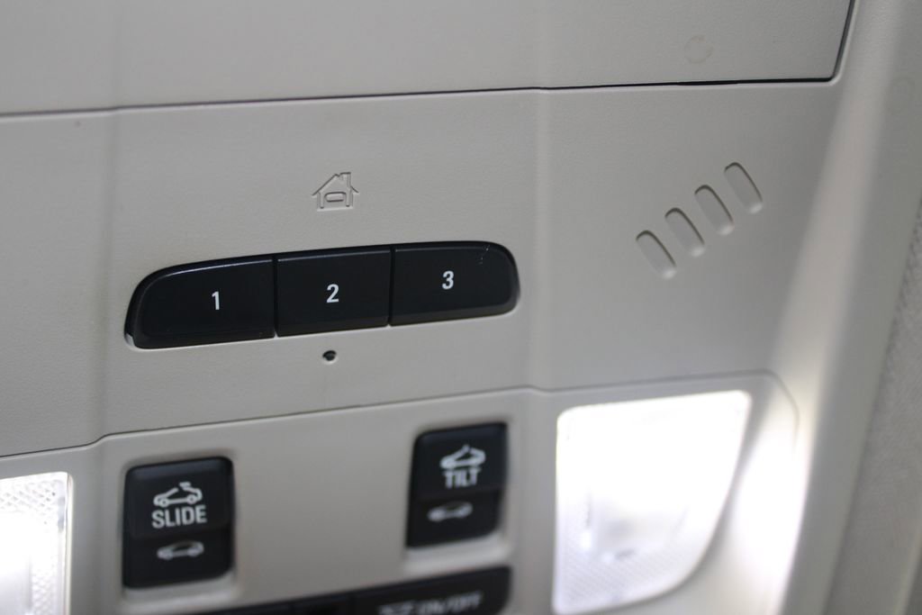 Used 2017 GMC Acadia Denali image 37