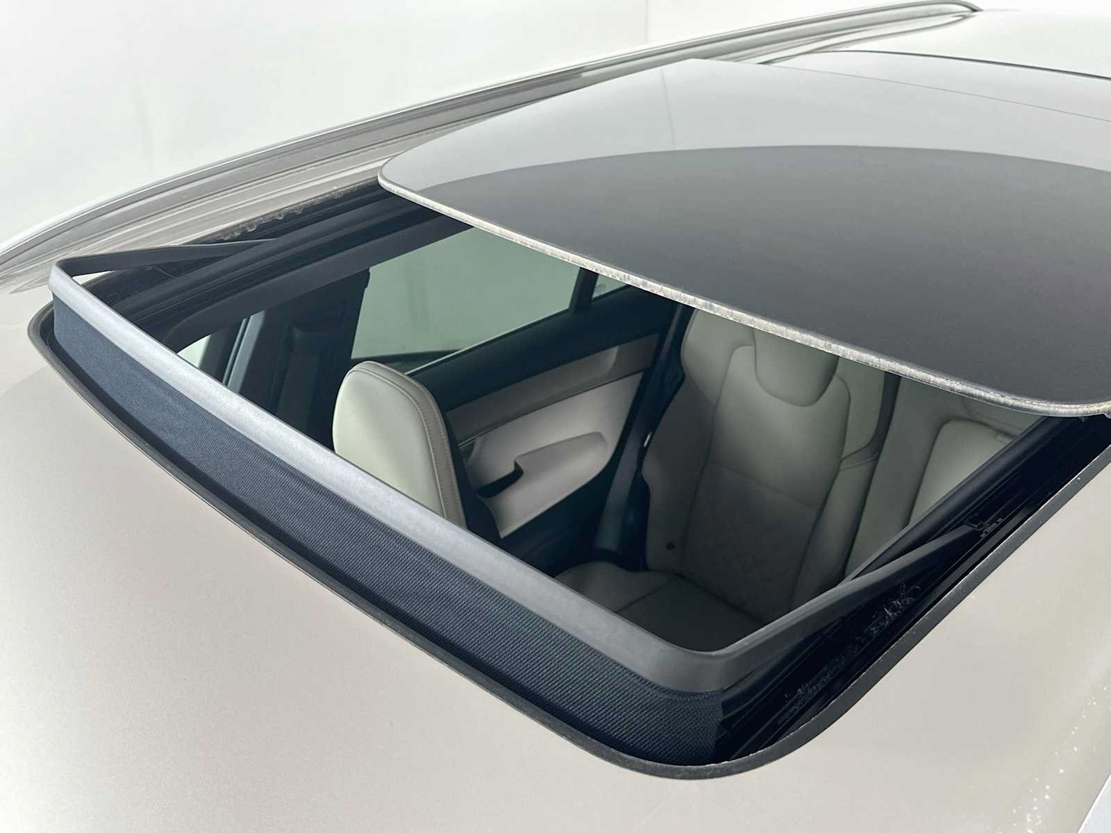 New 2026 Volvo XC90 B5 Core AWD/4WD image 19