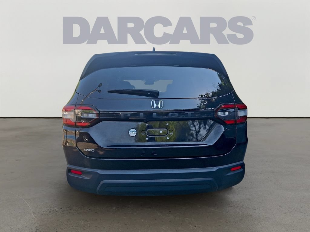 Used 2023 Honda Pilot LX image 6