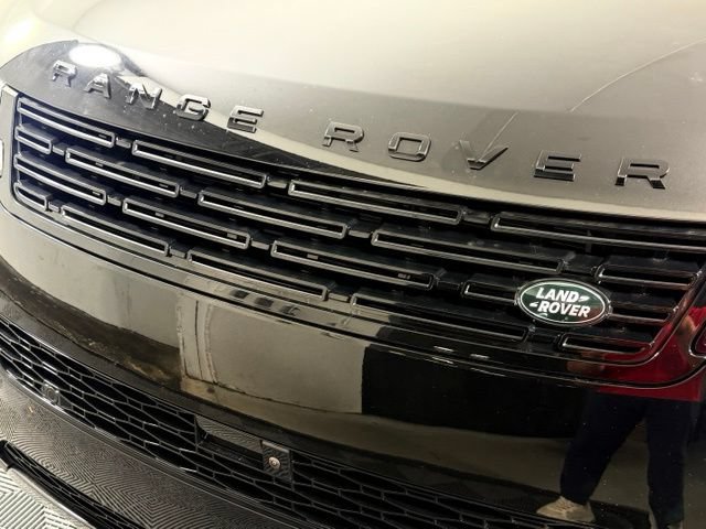New 2027 Land Rover Range Rover Sport SE AWD/4WD image 16