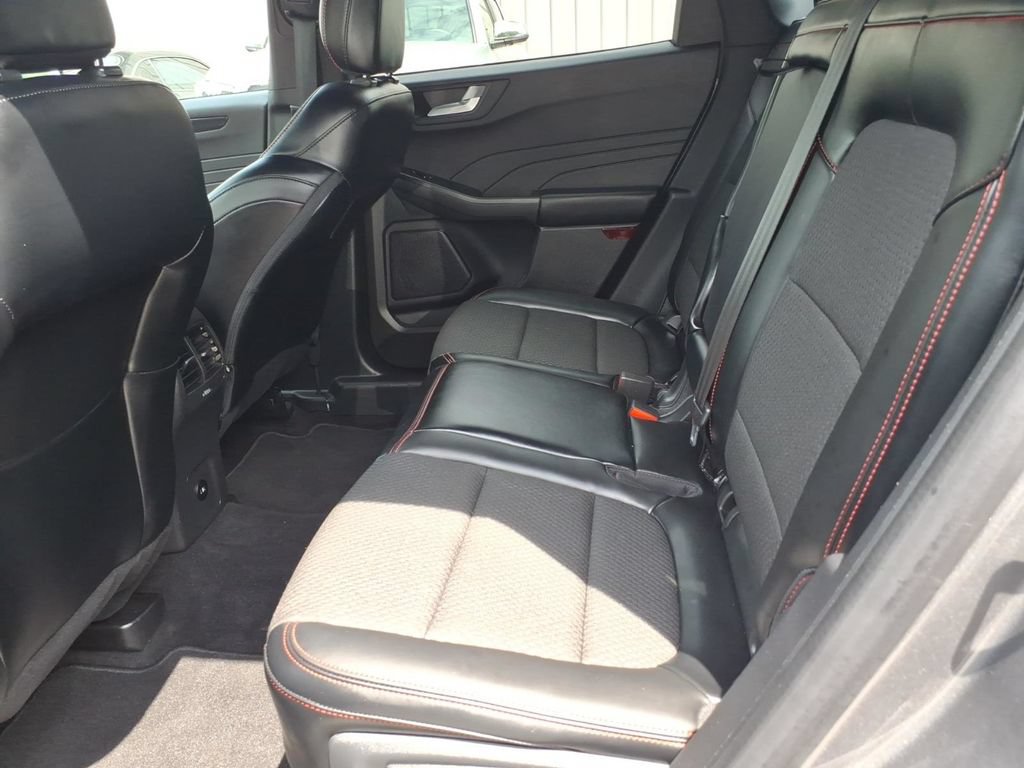 Used 2024 Ford Escape ST-Line w/ Tech Pack #1 AWD/4WD image 14