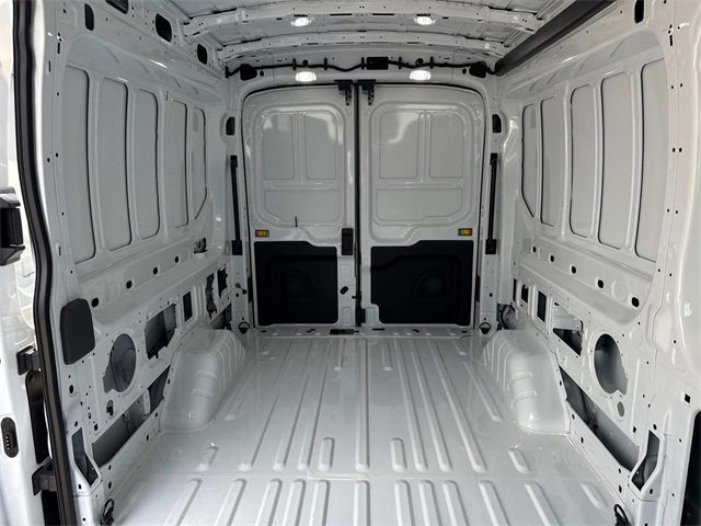 New 2025 Ford Transit 250 148 Medium Roof image 15