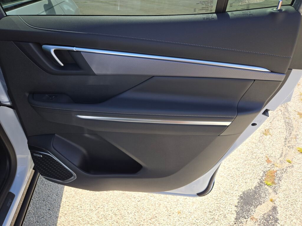 New 2026 Buick Enclave Sport Touring w/ Power Package image 9