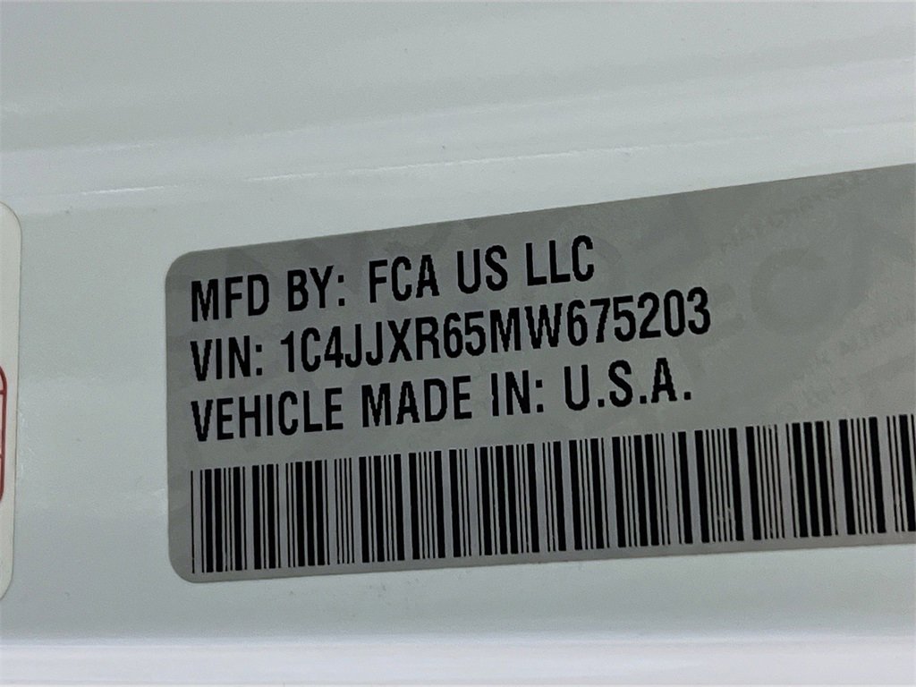 Used 2021 Jeep Wrangler Unlimited Rubicon 4xe w/ Steel Bumper Group image 29