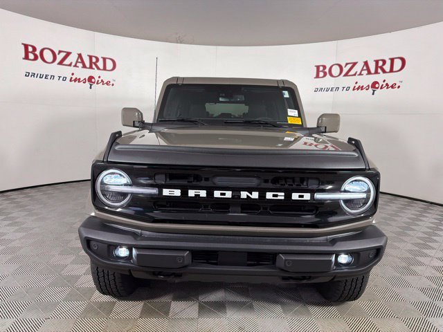 Used 2026 Ford Bronco Outer Banks AWD/4WD image 2