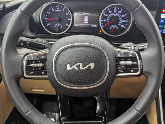 Certified 2024 Kia Carnival EX FWD image 16