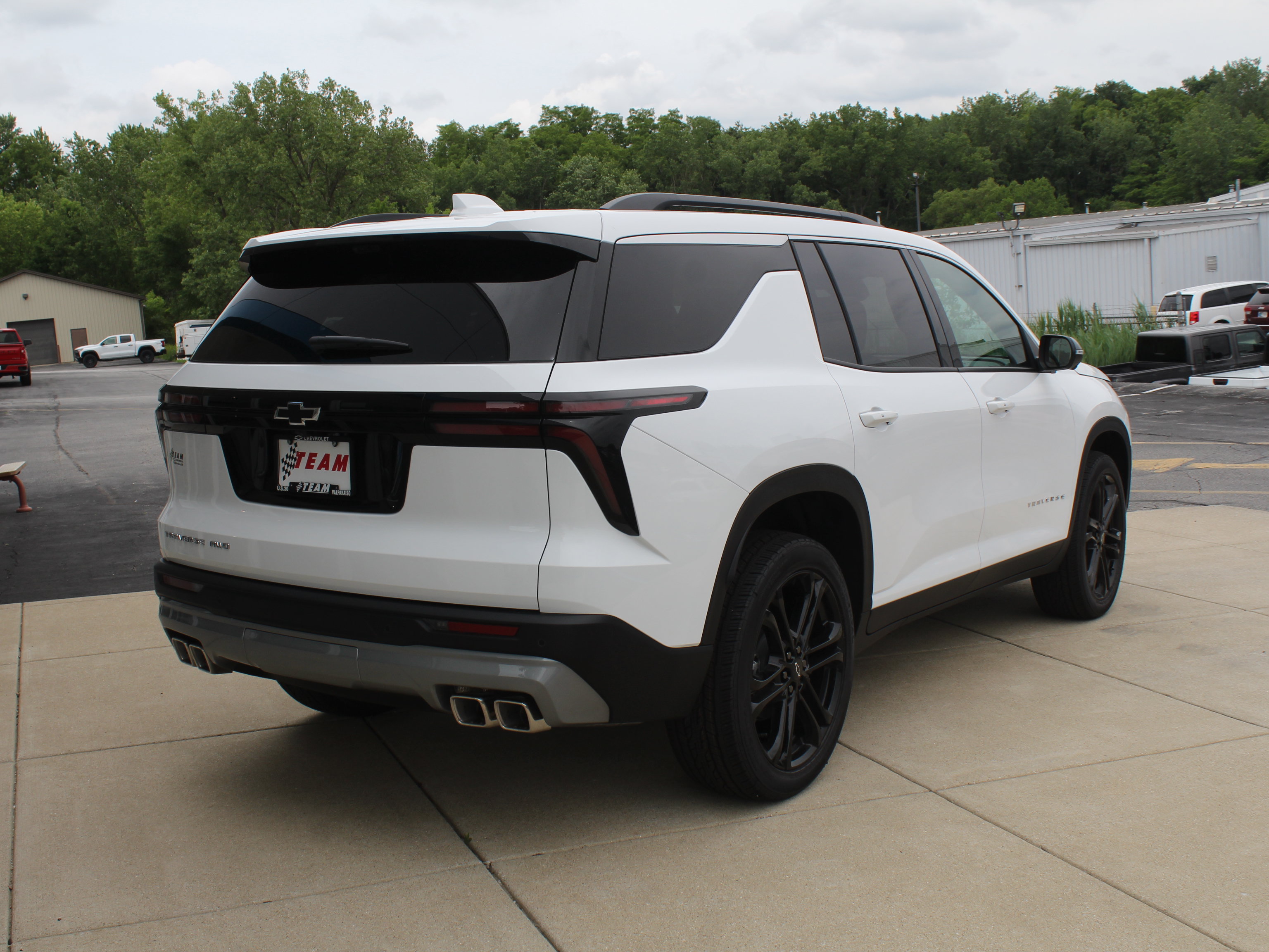 New 2026 Chevrolet Traverse LT w/ Driver Confidence Package AWD/4WD image 4