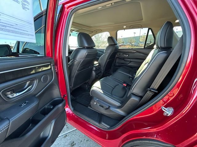 Used 2025 Honda Pilot Elite image 24