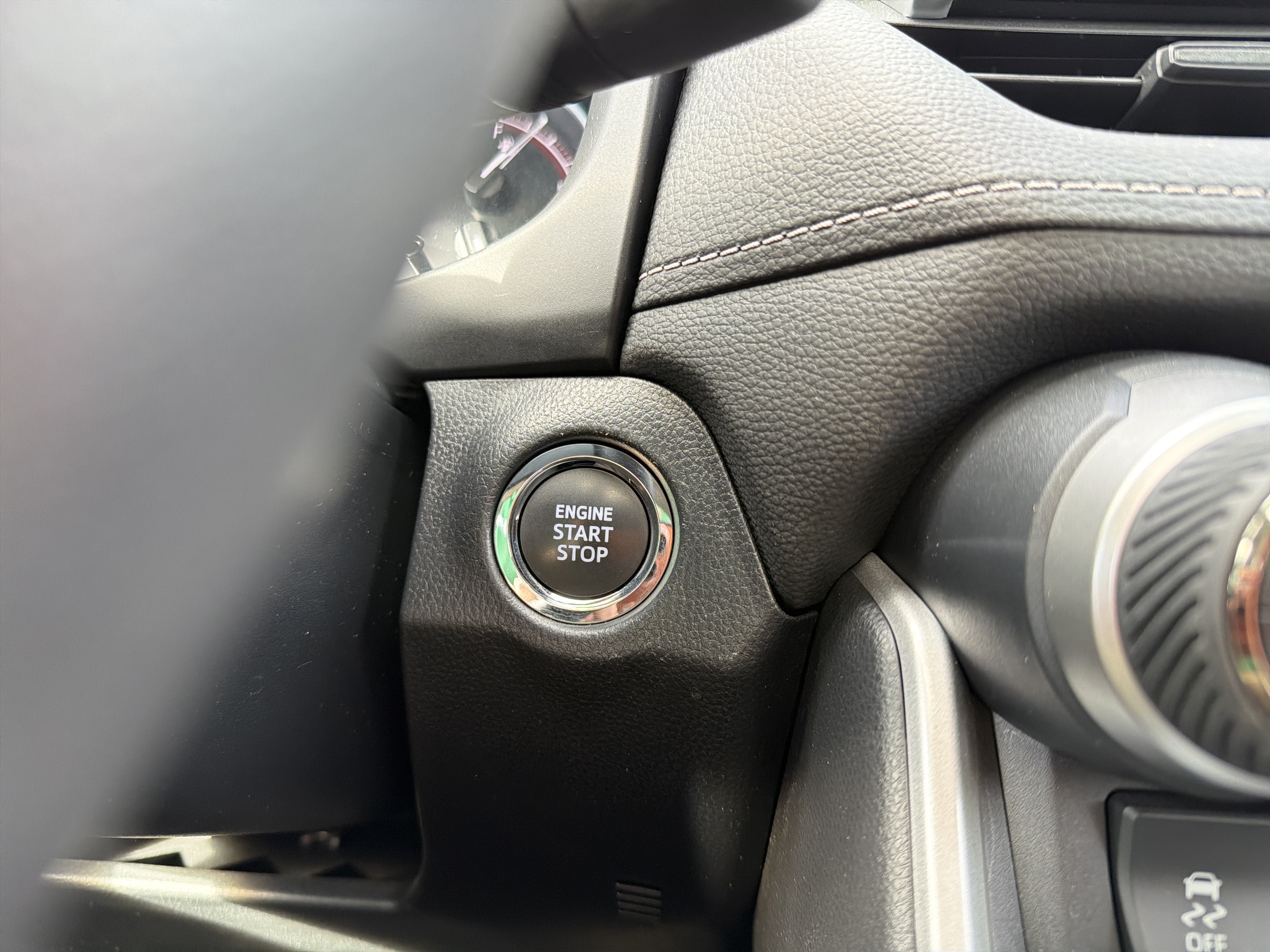 Used 2023 Toyota RAV4 XLE w/ Convenience Package AWD/4WD image 18